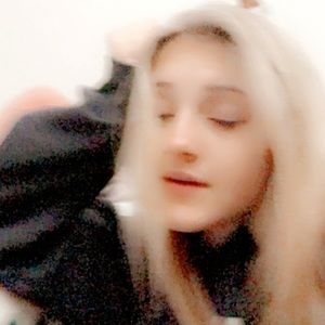 Meet your Posher, Abbey